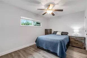 5019 Village Gardens Dr, Sarasota, FL 34234 - Photo 17