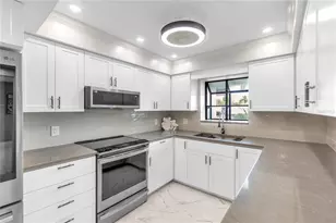 6135 Heritage Ln, Bradenton, FL 34209 - Photo 3