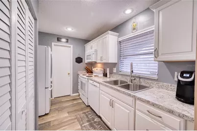 3803 41st Street Court W #3803, Bradenton, FL 34205 - Photo 7