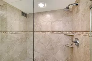 101 Benjamin Franklin Dr, Sarasota, FL 34236 - Photo 37