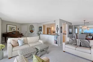 101 Benjamin Franklin Dr, Sarasota, FL 34236 - Photo 9