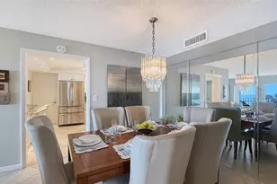 101 Benjamin Franklin Dr, Sarasota, FL 34236 - Photo 21