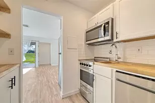 3507 Longmeadow, Sarasota, FL 34235 - Photo 7