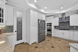 17001 Deer Prairie Dr, Sarasota, FL 34240 - Photo 13