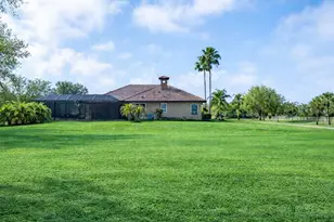 17001 Deer Prairie Dr, Sarasota, FL 34240 - Photo 47