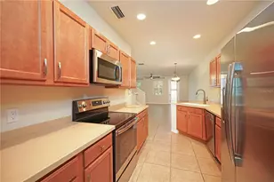 3770 82nd Ave Cir E, Sarasota, FL 34243 - Photo 13