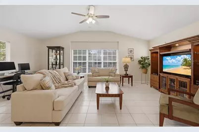 6406 Rosefinch Court #204, Lakewood Ranch, FL 34202 - Photo 5