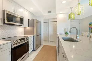 800 N Tamiami Trail, Sarasota, FL 34236 - Photo 15