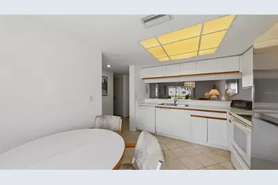 4278 Madeira Court #3327, Sarasota, FL 34233 - Photo 9