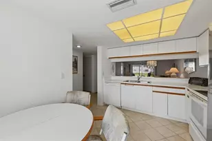 4278 Madeira Ct, Sarasota, FL 34233 - Photo 9