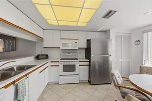 4278 Madeira Ct, Sarasota, FL 34233 - Photo 7