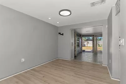 6742 Bowline Drive, Sarasota, FL 34231 - Photo 13