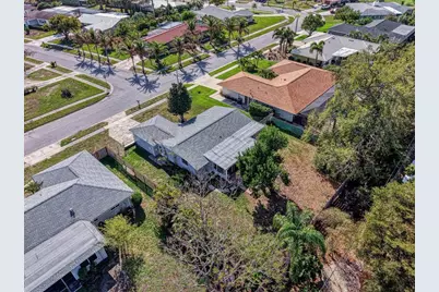 6742 Bowline Drive, Sarasota, FL 34231 - Photo 39