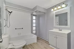 6742 Bowline Dr, Sarasota, FL 34231 - Photo 27