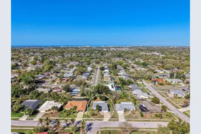 6742 Bowline Drive, Sarasota, FL 34231 - Photo 7