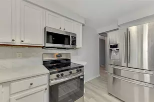 6742 Bowline Dr, Sarasota, FL 34231 - Photo 17