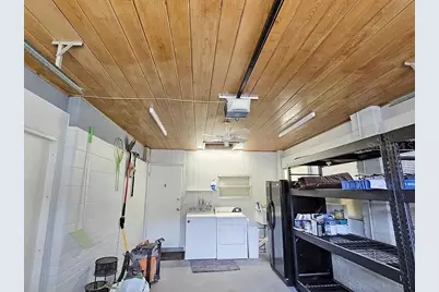 2019 Chippawa Place, Sarasota, FL 34234 - Photo 33