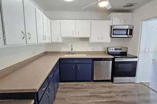 2019 Chippawa Pl, Sarasota, FL 34234 - Photo 17