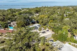 2019 Chippawa Pl, Sarasota, FL 34234 - Photo 27