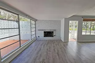 2019 Chippawa Pl, Sarasota, FL 34234 - Photo 11