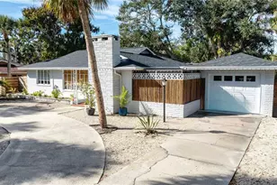 2019 Chippawa Pl, Sarasota, FL 34234 - Photo 9