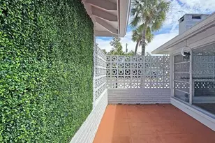 2019 Chippawa Pl, Sarasota, FL 34234 - Photo 13