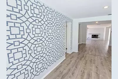 2019 Chippawa Place, Sarasota, FL 34234 - Photo 15