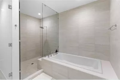 301 Quay Commons #509, Sarasota, FL 34236 - Photo 15