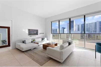 301 Quay Commons #509, Sarasota, FL 34236 - Photo 5