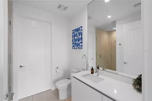 301 Quay Commons, Sarasota, FL 34236 - Photo 19