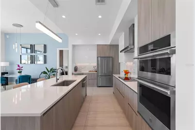 301 Quay Commons #509, Sarasota, FL 34236 - Photo 9