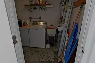 1845 Vera Pl, Sarasota, FL 34235 - Photo 27