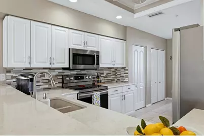 9631 Castle Point Drive #1113, Sarasota, FL 34238 - Photo 21