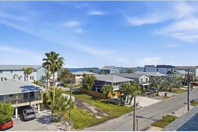 2518 Avenue B, Bradenton Beach, FL 34217 - Photo 25