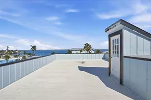 2518 Avenue B, Bradenton Beach, FL 34217 - Photo 43