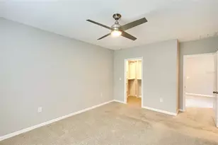 2447 Midnight Pearl Dr, Sarasota, FL 34240 - Photo 17