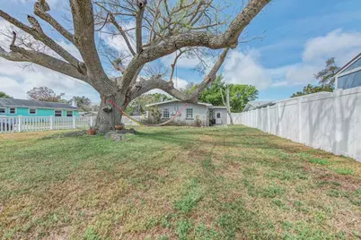 1202 26th Avenue W, Palmetto, FL 34221 - Photo 5