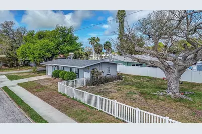 1202 26th Avenue W, Palmetto, FL 34221 - Photo 3