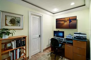 218 Robin Dr, Sarasota, FL 34236 - Photo 17