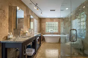 218 Robin Dr, Sarasota, FL 34236 - Photo 23