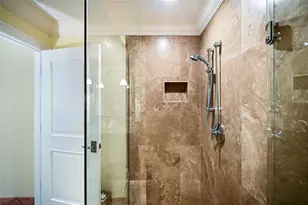 218 Robin Dr, Sarasota, FL 34236 - Photo 29