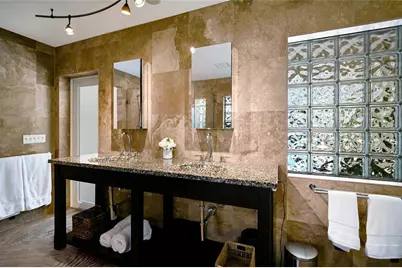 218 Robin Drive, Sarasota, FL 34236 - Photo 25