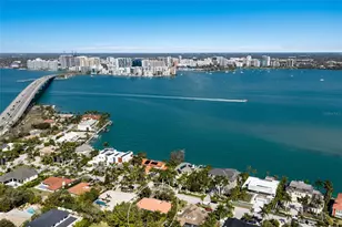 218 Robin Dr, Sarasota, FL 34236 - Photo 5