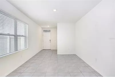 31210 Penny Surf Loop, Wesley Chapel, FL 33545 - Photo 5