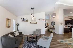 12002 Forest Park Cir, Bradenton, FL 34211 - Photo 9