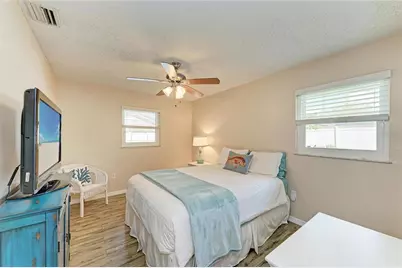 7309 Meadowbrook Drive, Sarasota, FL 34243 - Photo 23