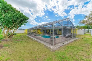 7309 Meadowbrook Dr, Sarasota, FL 34243 - Photo 39