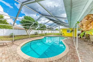 7309 Meadowbrook Dr, Sarasota, FL 34243 - Photo 31