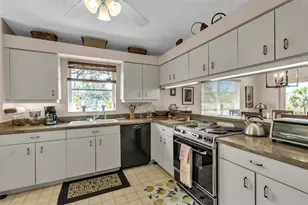 5000 Lemon Bay Dr, Venice, FL 34293 - Photo 15