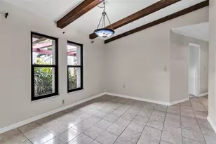 4867 Huntleigh Dr, Sarasota, FL 34233 - Photo 9